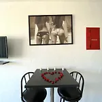Heliopolis Village Naturiste 아파트